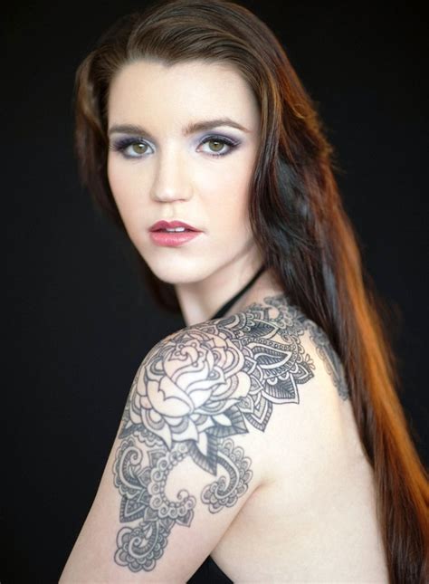 great female tattoos|female tattoos gallery.